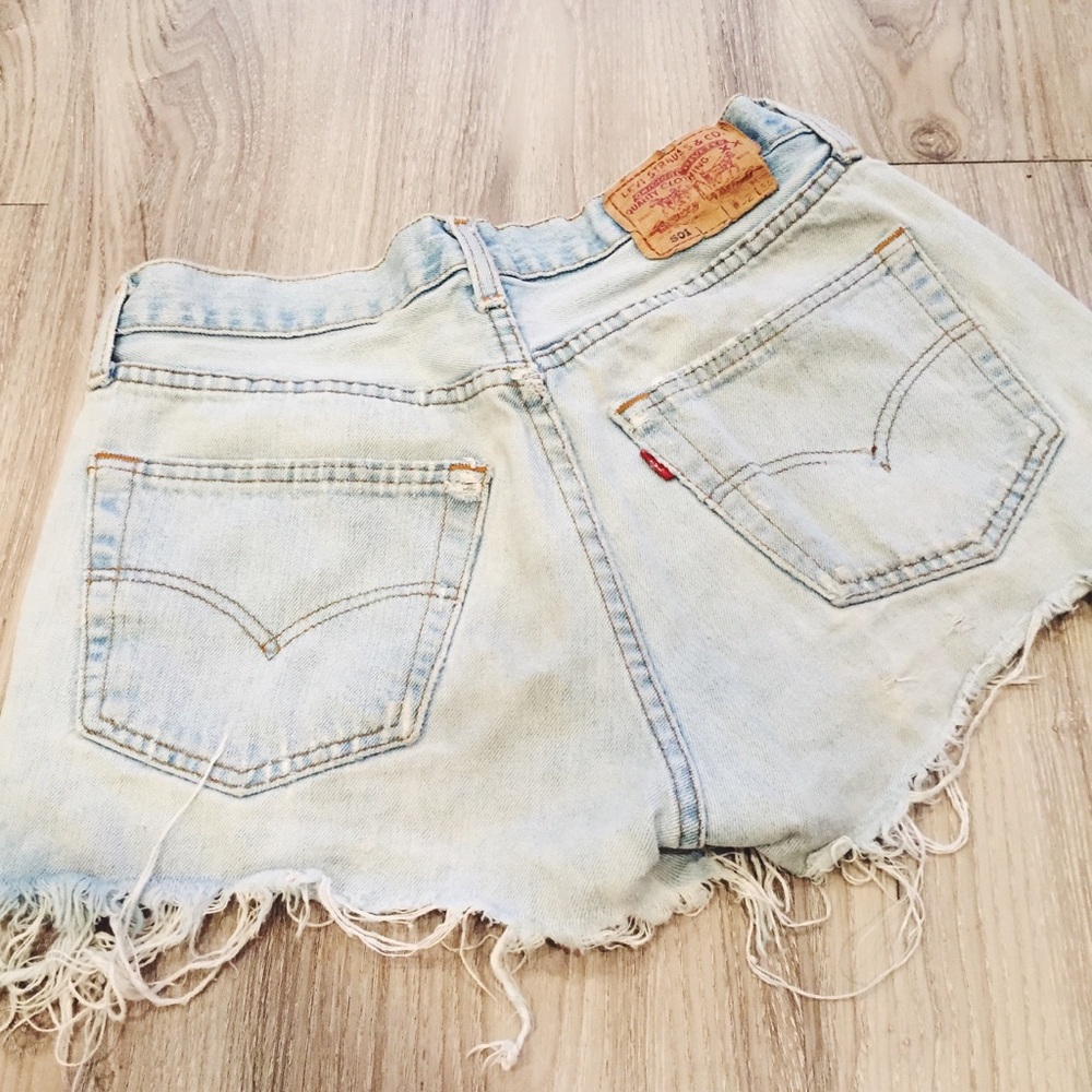 Levi’s 501 cut-off high-waisted shorts